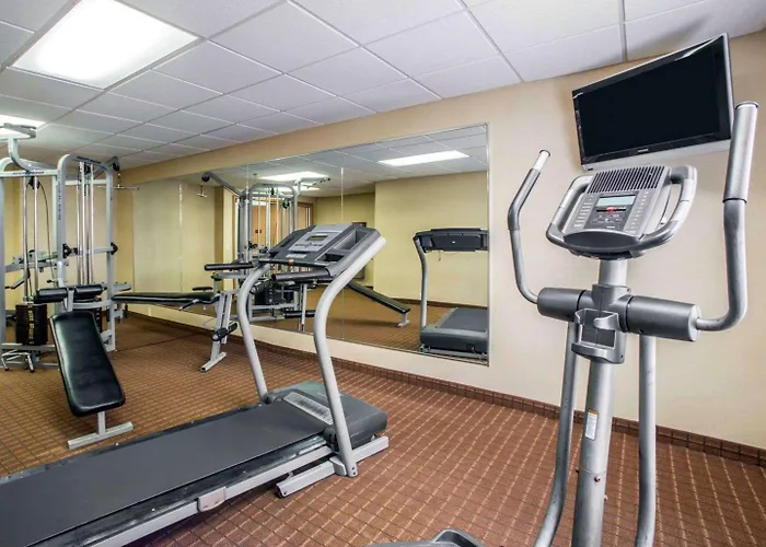Comfort & I-70 Hotel 4*