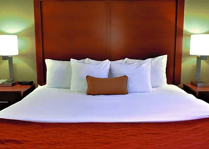 Comfort & I-70 Hotel 4*