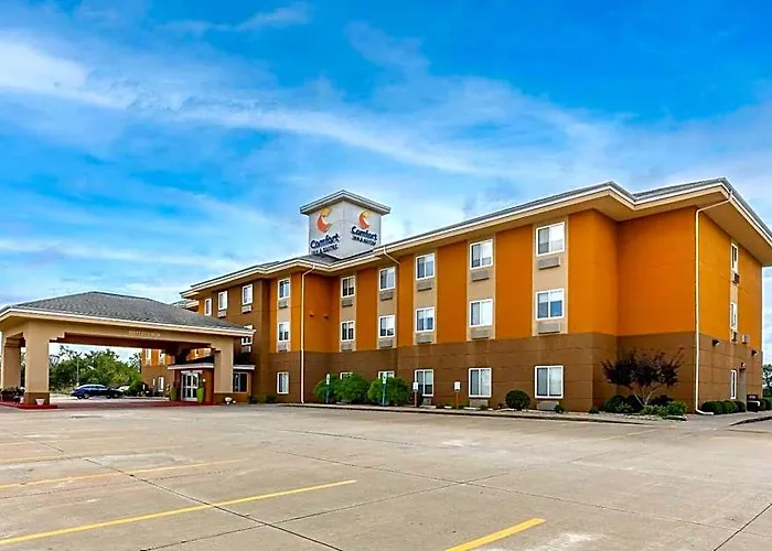 Hotel Comfort & I-70 4*