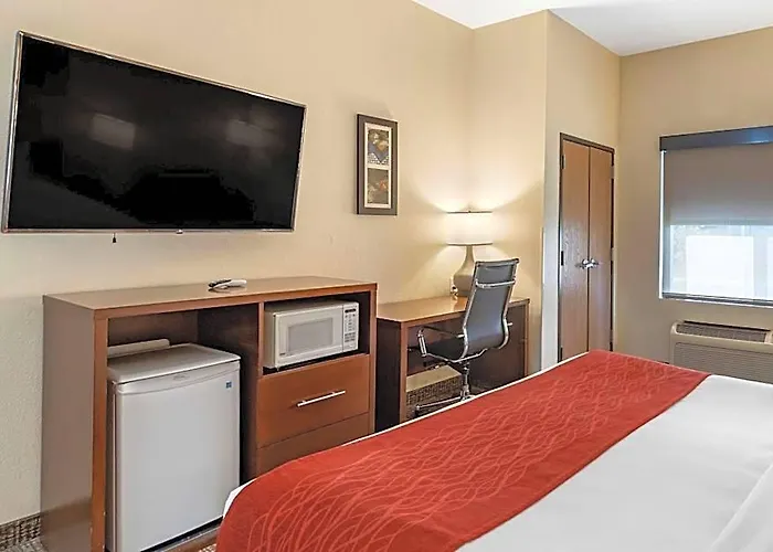 Comfort & I-70 Hotel