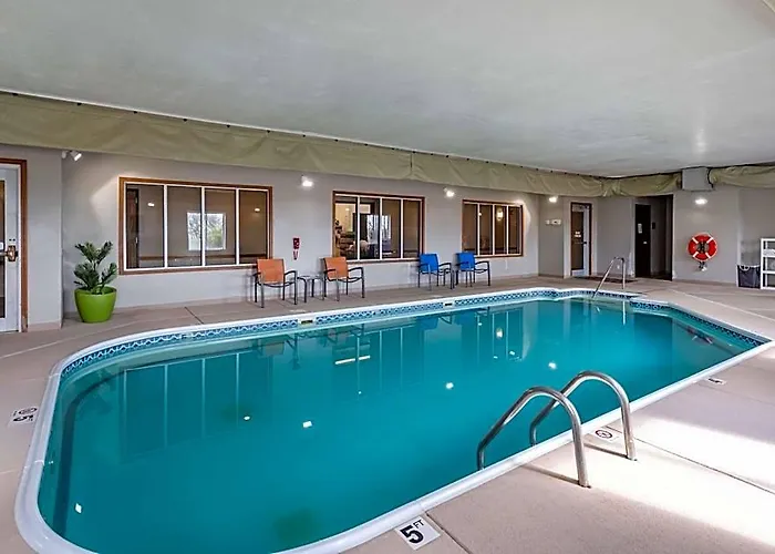 Comfort & I-70 Hotel 4*