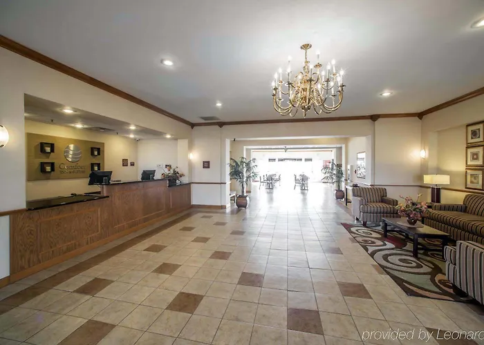 Comfort & I-70 Hotel 4*