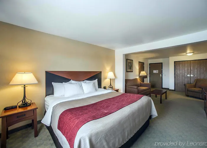 Hotel Comfort & I-70 4*
